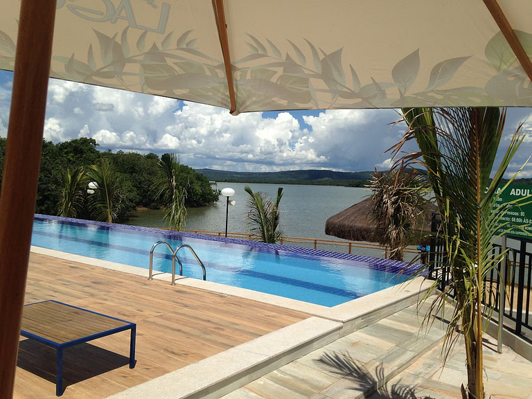 Apartamento Resort do Lago com roupas cama e banho