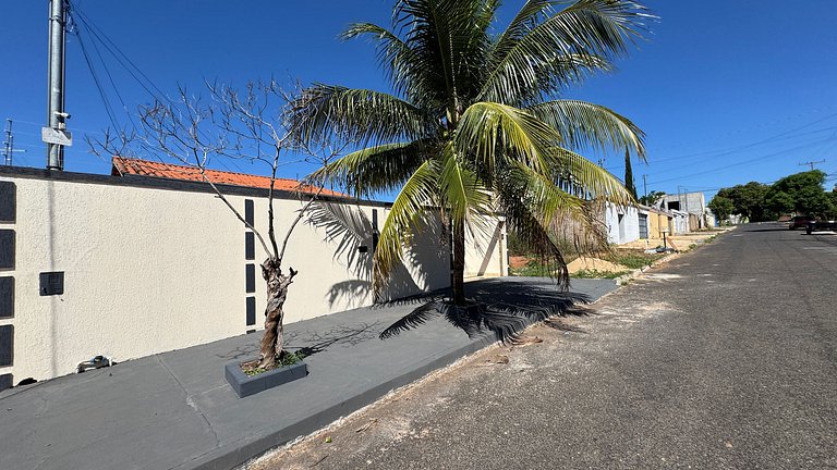 Casa de 3 quartos completa para férias com piscina aquecida