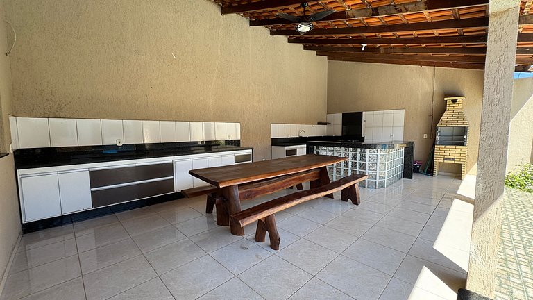 Casa c/ 3 quartos completa com piscina aquecida
