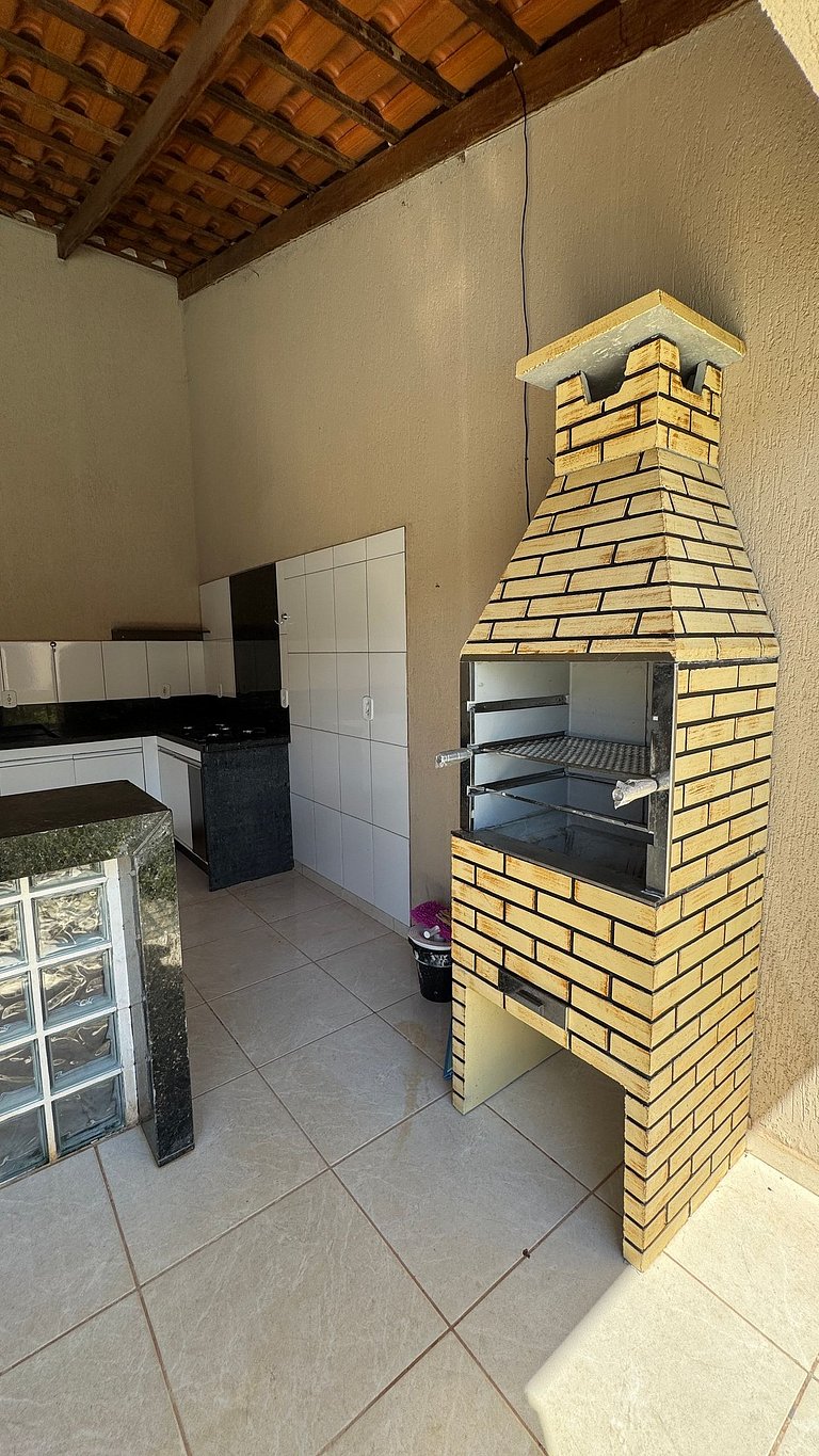 Casa c/ 3 quartos completa com piscina aquecida