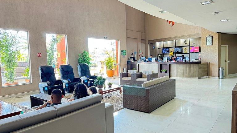 Apartamentos Lagoa Quente Hotel